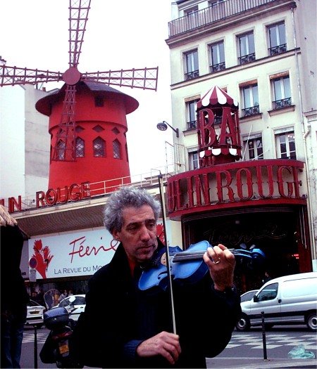 Paris - Moulin Rouge et violon bleu
